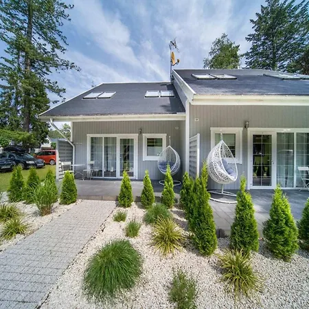 Close To The Beach, Semesterbostad Pobierowo